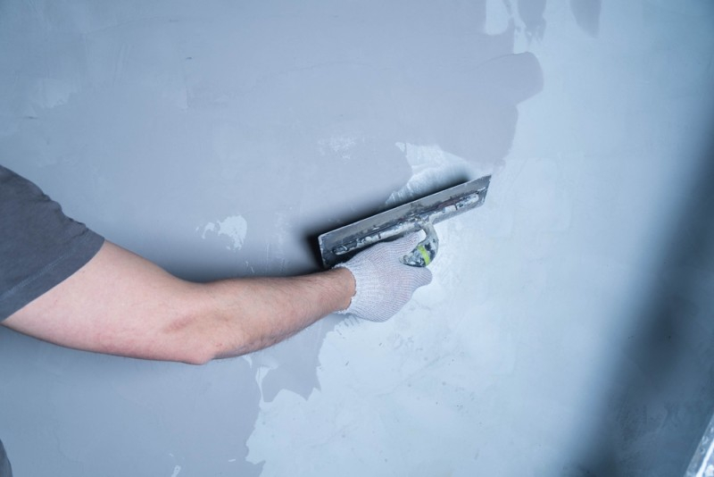 Cum se aplică microcimentul de la MacoStore pe plăci vechi? Ghid pas cu pas