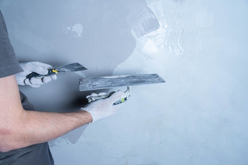 Cum alegi cel mai bun microciment de la MacoStore pentru renovarea băii?