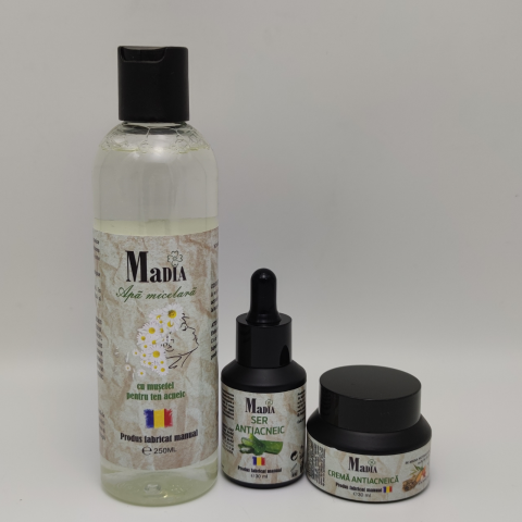 Produse cosmetice - Kit pentru ten acneic -3 produse