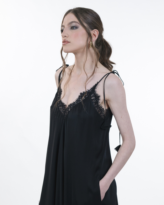 Rochie din vascoza satinata, Bretele si dantela, Negru [6]