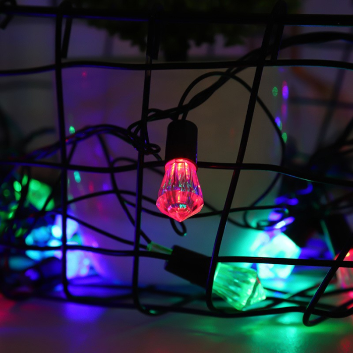 Instalatie de Craciun Liniara RGRB Yoto, 10 m, din care 1 m Prelungitor 220V, 40 LED, Model Diamante, Utilizare Interior/Exterior, Interconectabila, Fir Negru, multicolor [6]