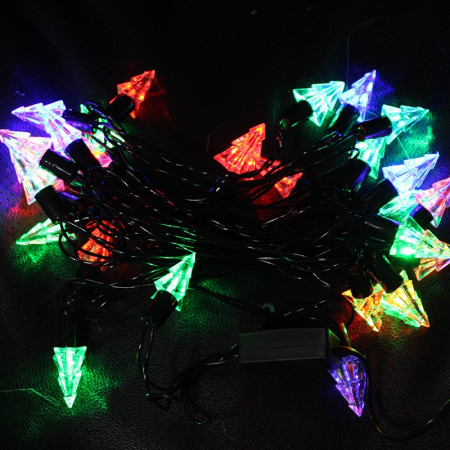 Festive - Instalatie de Craciun Liniara RGRB Yoto, 10 m, din care 1 m Prelungitor 220V, 40 LED, Model Brazi, Utilizare Interior/Exterior, Interconectabila, Fir Negru, multicolor