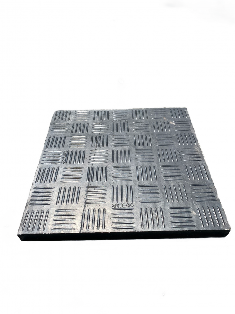 Raw rubber pavers with textile insert [1]