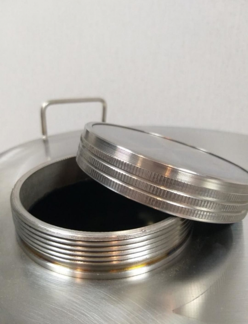 Butoi inox cu capac filet si robinet 350 Litri [5]