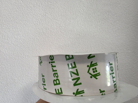 NZE Barrier – Bandă adezivă profesională pentru etanșările barierelor de vapori [4]