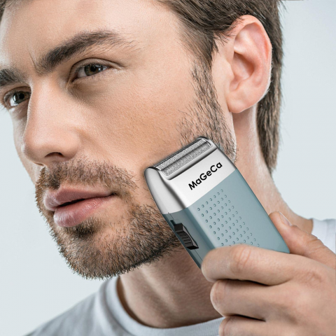 Aparat de ras profesional MaGeCa® cu acumulator, shaver si trimmer, rezistent la apa, impermeabil IPx7, folie titan 55 mm anti-iritare, incarcare USB, putere 5W [1]