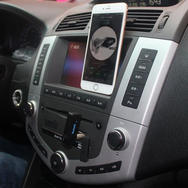Adaptor Car Kit Wireless Aux 3.5 mm Audio Bluetooth Handsfree [3]