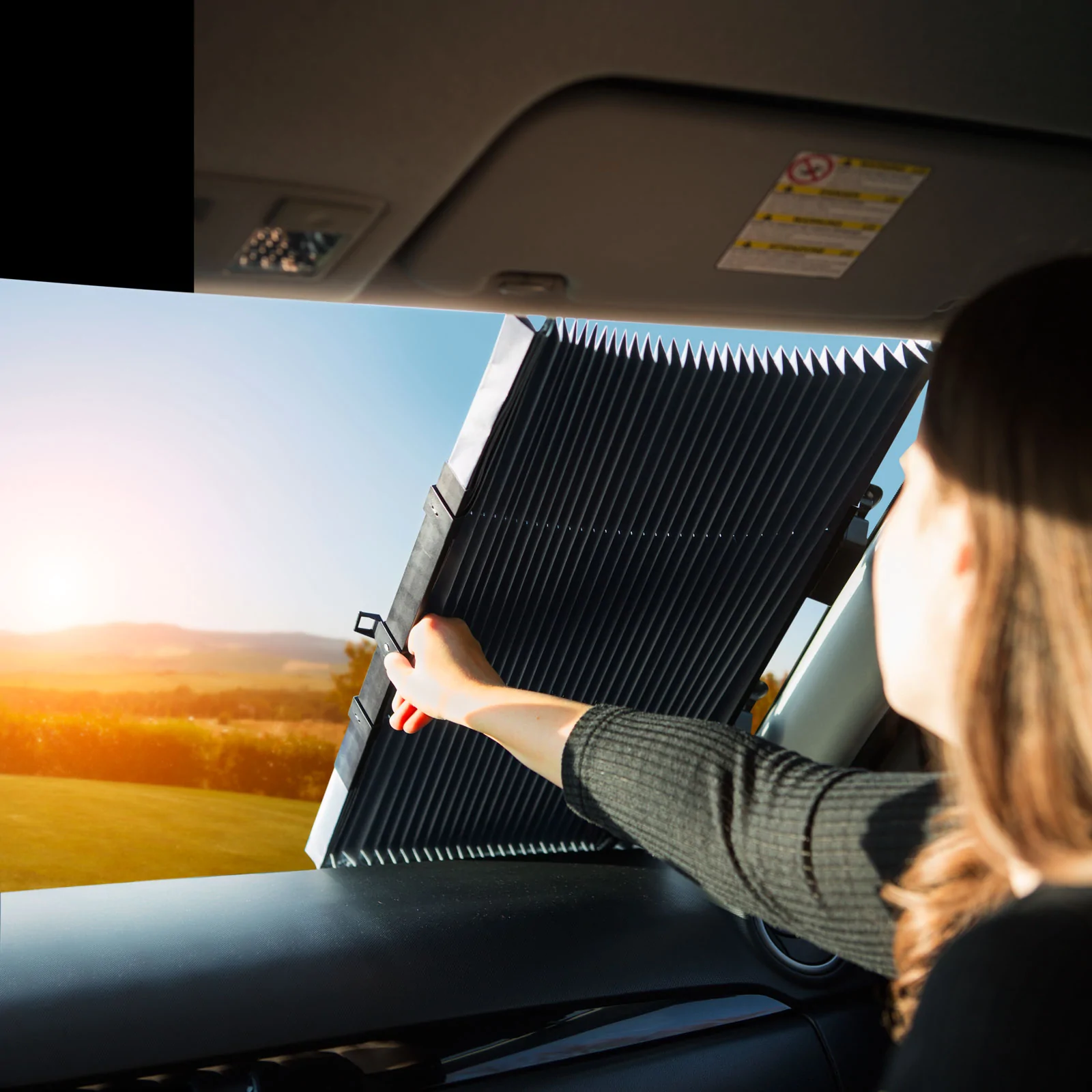 Copertina parasolar auto retractabil impotriva razelor UV, fixare prin ventuze, pentru parbriz sau luneta [2]