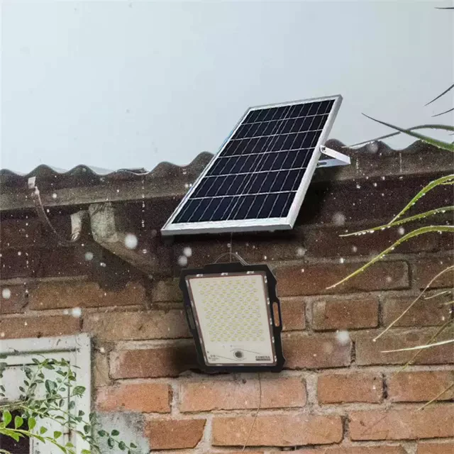 Proiector LED cu Camera WiFi si Panou Solar, lumina alba rece, Telecomanda, Alimentare solara, Putere 100W/200W/300W/400W [8]