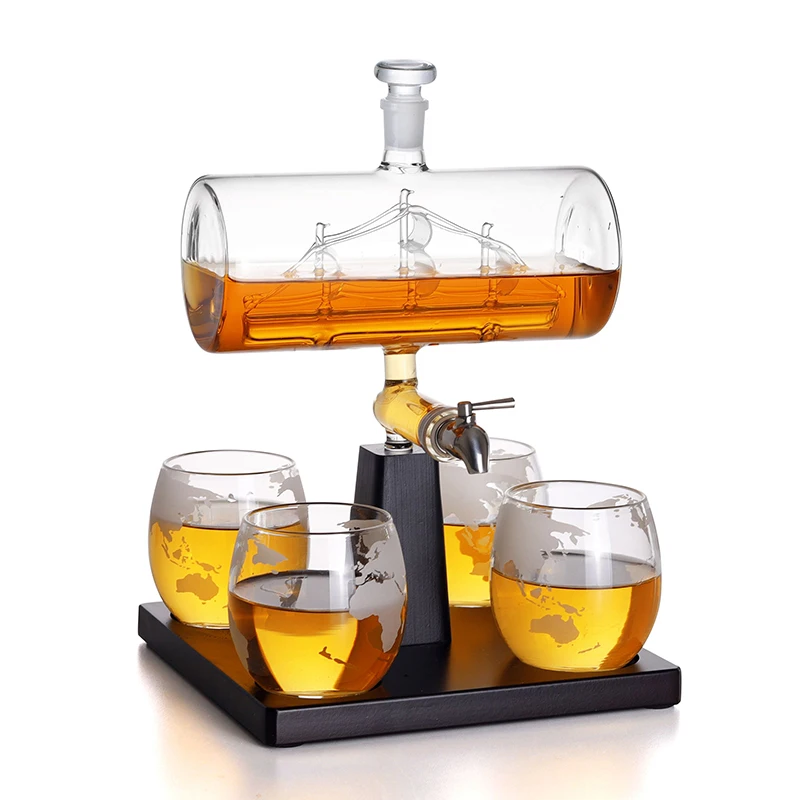 Set Decantor Whisky sub forma de corabie cu suport de lemn si 4 pahare, 1100ml [1]