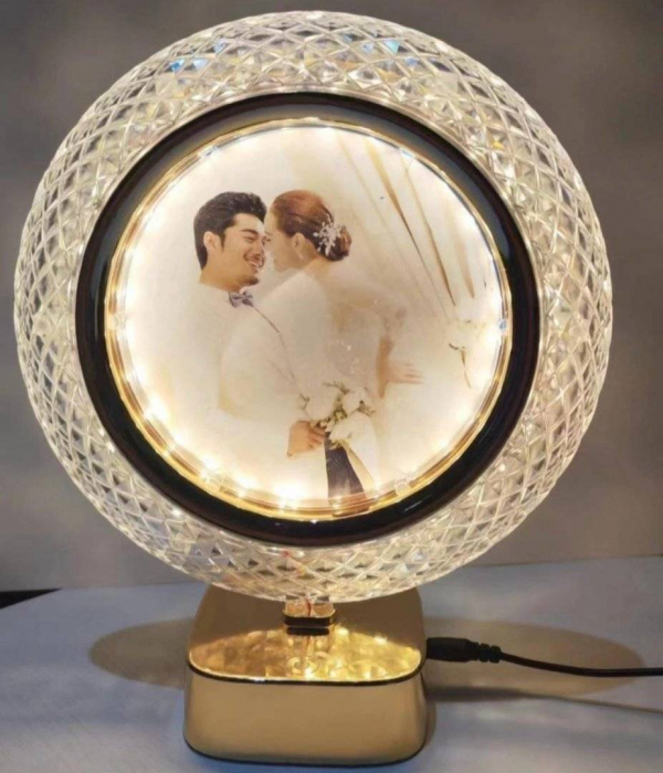 Veioza Rotunda Eleganta cu un design contemporan, 3 Tipuri de lumina cu un Element de Rafinament si Farmec in decorul oricariu spatiu [1]