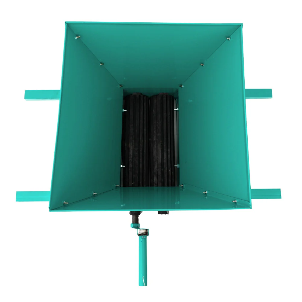 Zdrobitor manual struguri 20L, capacitate 350 kg/h [4]