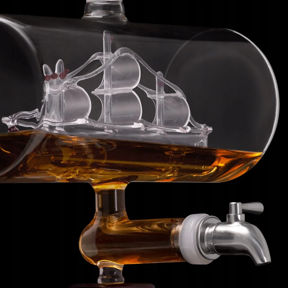 Set Decantor Whisky sub forma de corabie cu suport de lemn si 4 pahare, 1100ml [4]