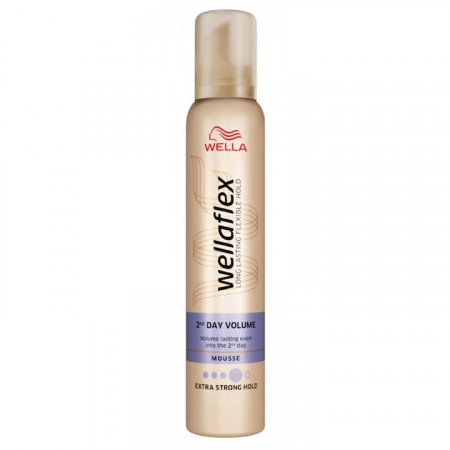 INGRIJIRE PAR - Spuma de par Strong Hold, Volum pentru 2 Zile, Wella Flex, 200ml