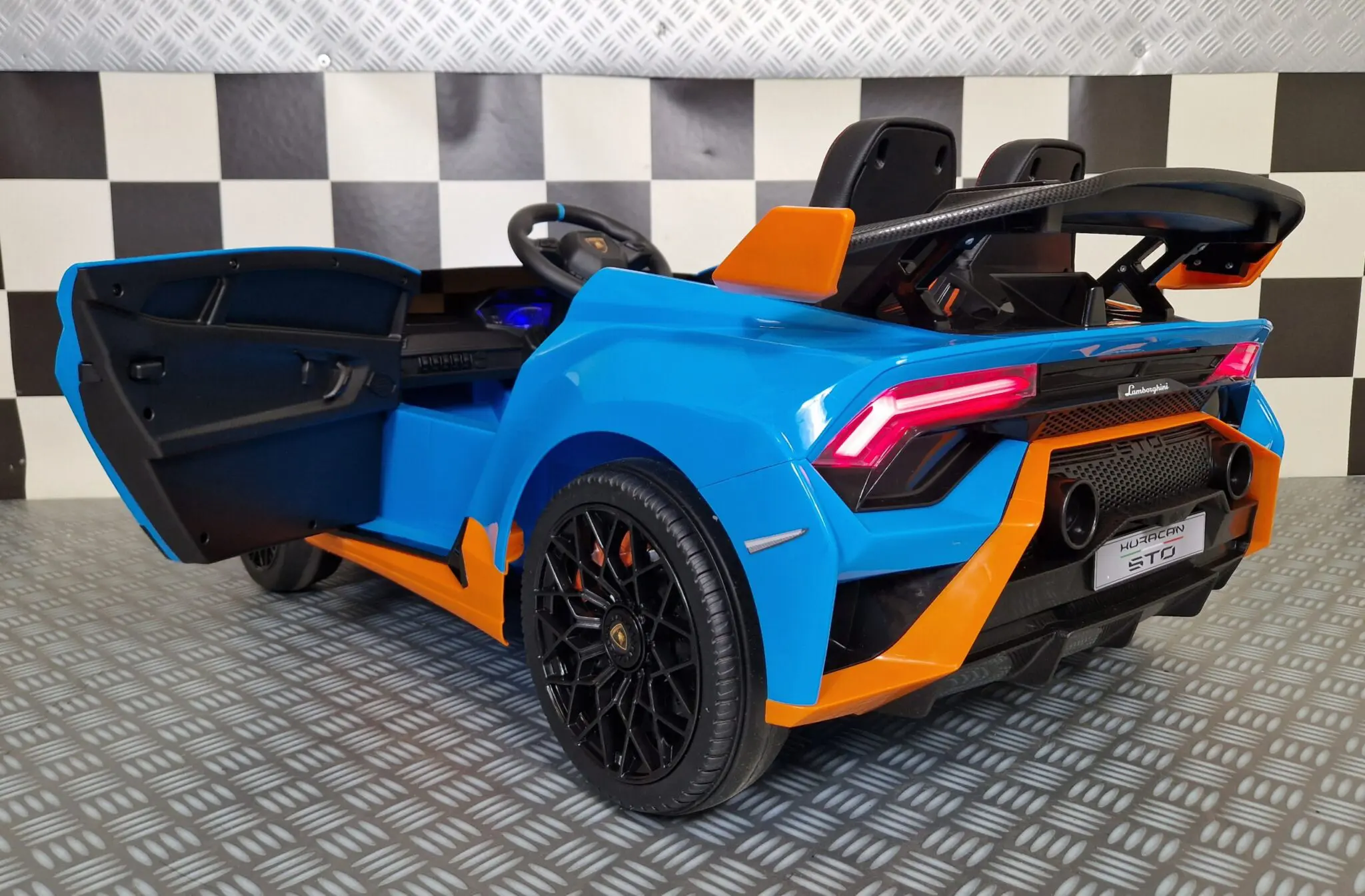 Mașinuță Electrică Copii Lamborghini Huracan STO 12V, Funcție Drift, Telecomandă 2.4G, Bluetooth, USB, Șa Piele, 3-5 ani [11]