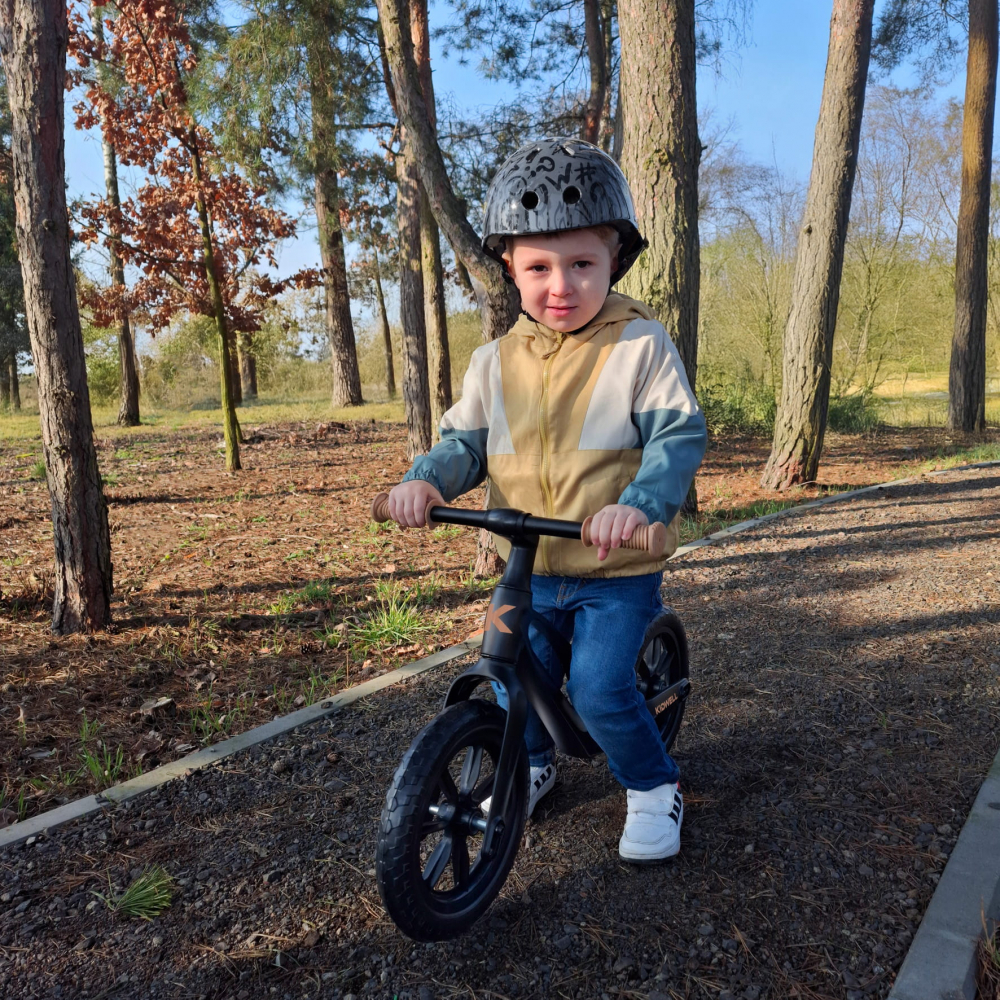 Bicicleta de echilibru fara pedale pentru copii, reglabila si roti Eva, ultra-usoara, Vito Black [10]