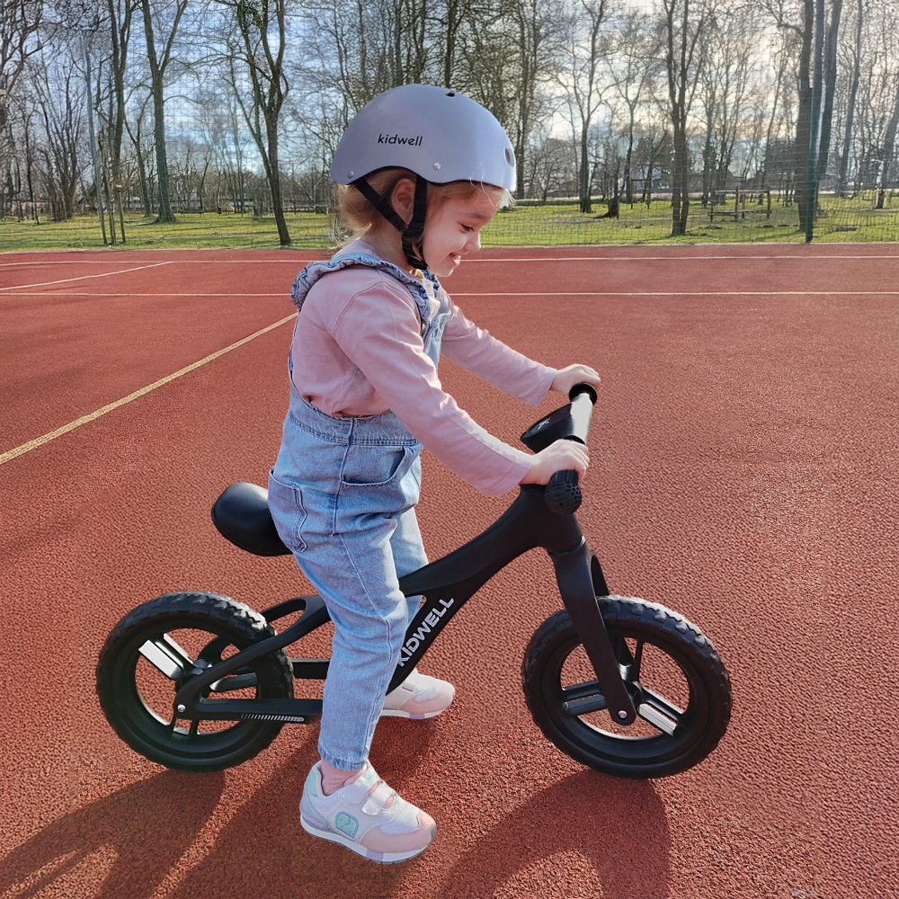 Bicicleta de echilibru fara pedale pentru copii, reglabila si roti Eva, ultra-usoara, Jogo Black [12]