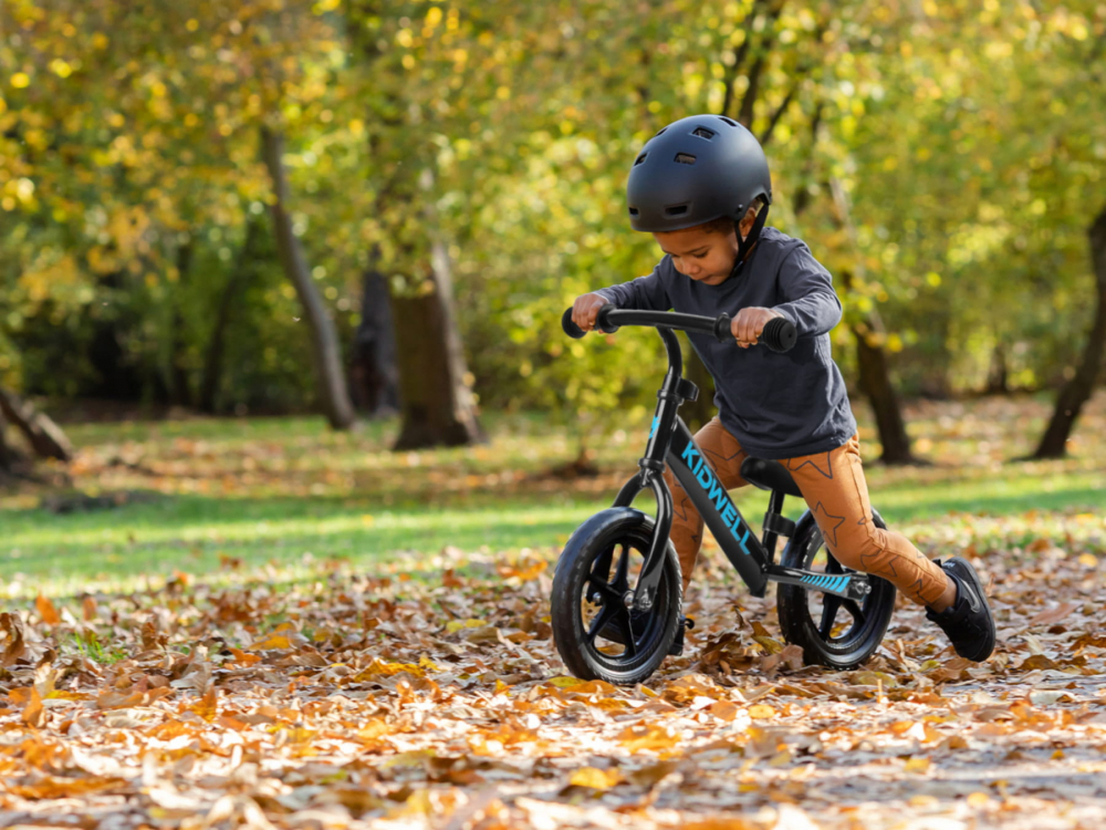 Bicicleta de echilibru fara pedale pentru copii, reglabila si roti late Eva de 12",  Rebel Black, Kidwell [8]