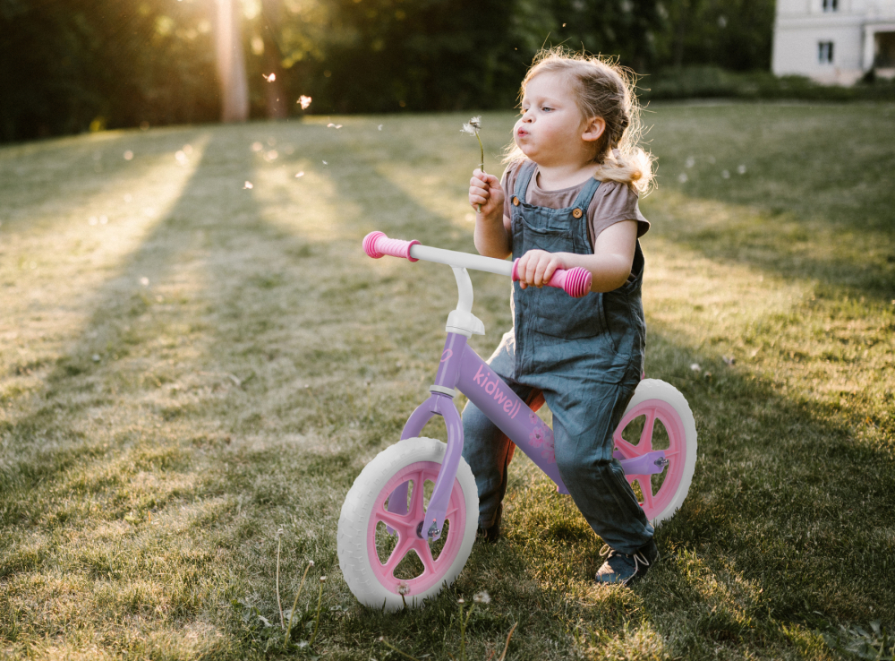 Bicicleta de echilibru fara pedale pentru copii, reglabila si roti late Eva de 12", Rebel Violet, Kidwell [7]