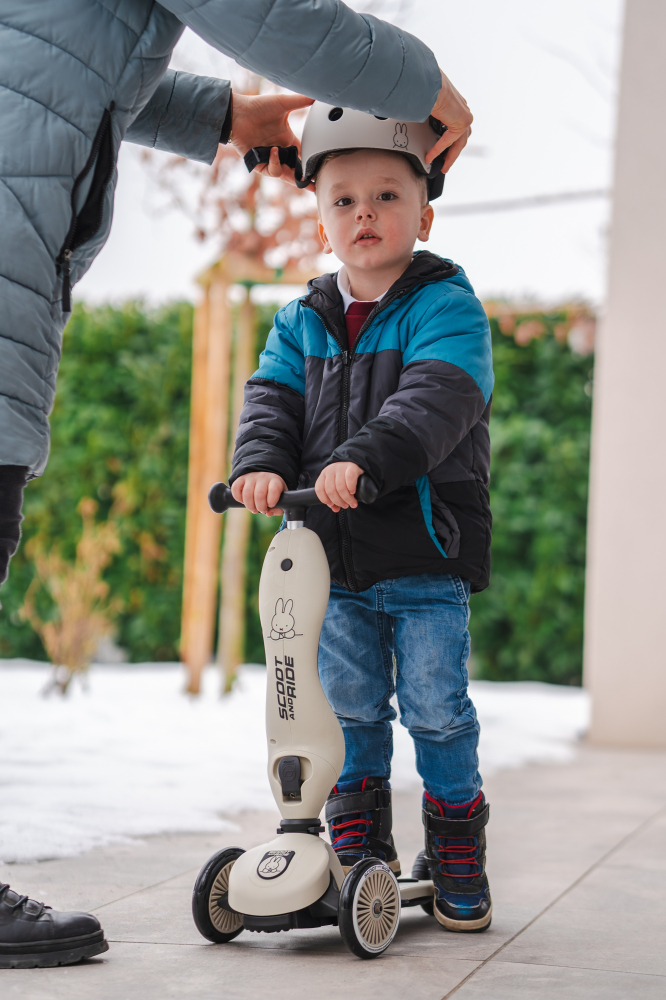 Casca de protectie pentru copii, sistem de reglare magnetic cu led, XXS-S, 45-51 cm, 1 an+, Miffy Ash, Scoot & Ride [9]