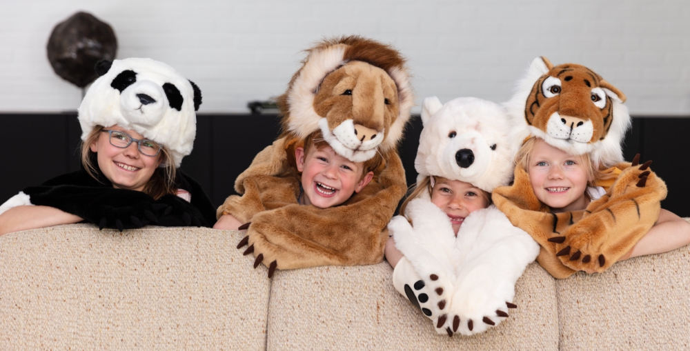 Costum copii Wild & Soft Tigru – costum animal pluș premium, pelerină de joacă și păturică [15]