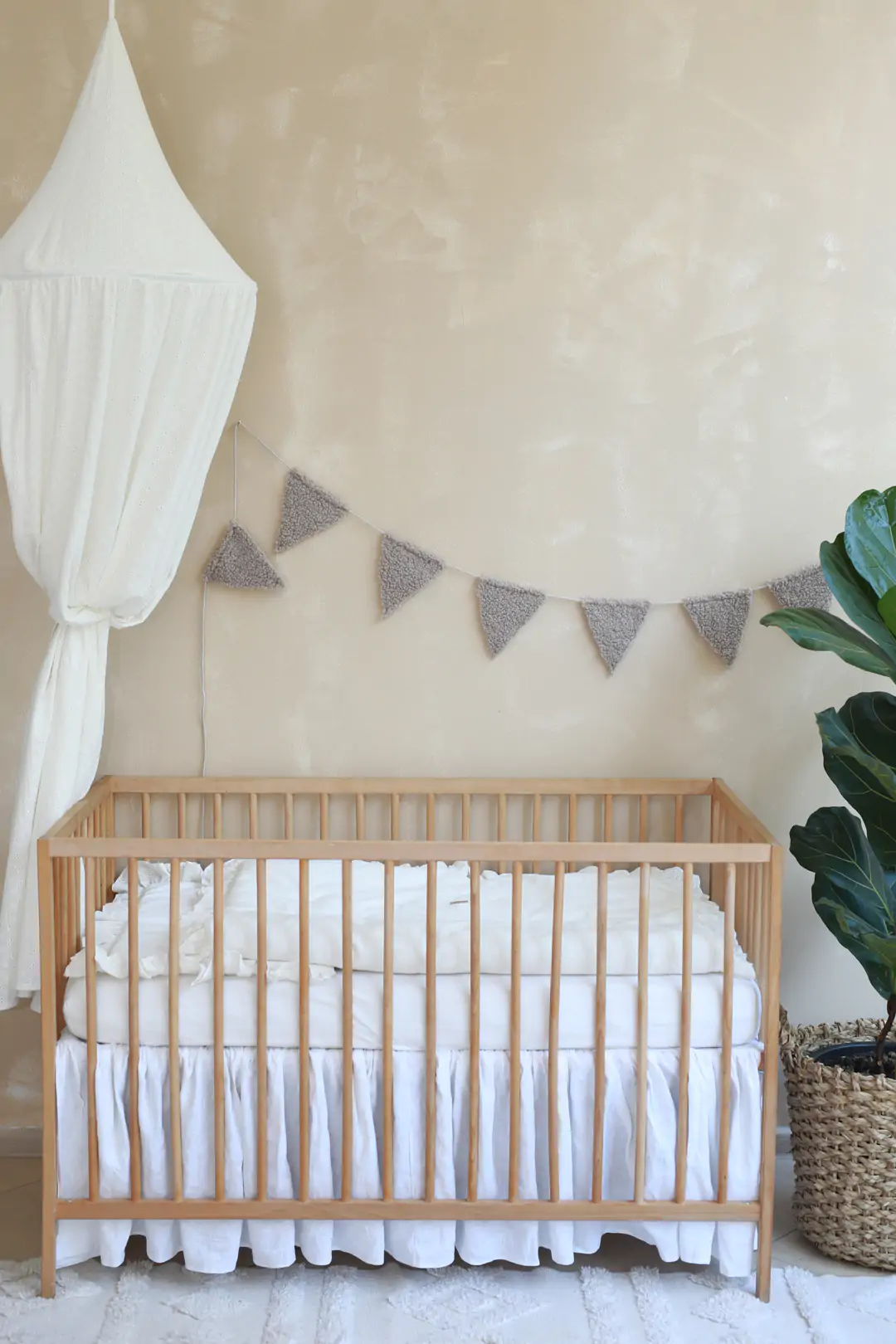 Ghirlanda decor din tesatura bucle, decoratiune pentru camera copilului - Teddy - taupe [7]
