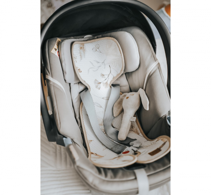 Inserție antitranspiratie 3D pentru scaun auto 0-13 kg, Frăguțe – BabySteps® [3]