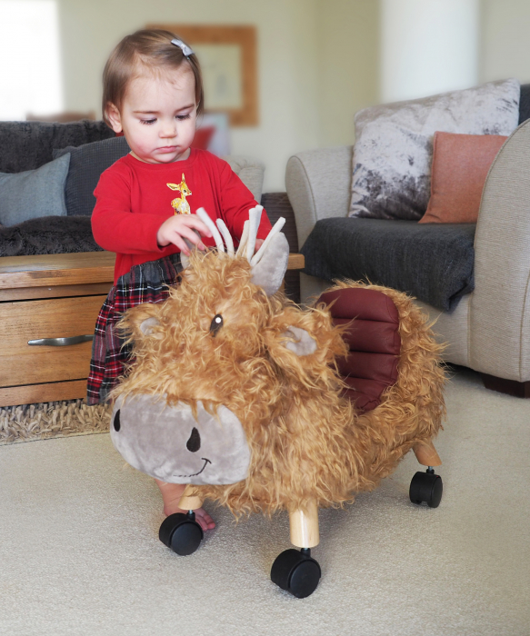 Little Bird Told Me - Văcuța Hubert Highland, Ride On Animal Toy, pentru copii de peste 1 an, Cadru robust din lemn, Scaun căptusit [5]