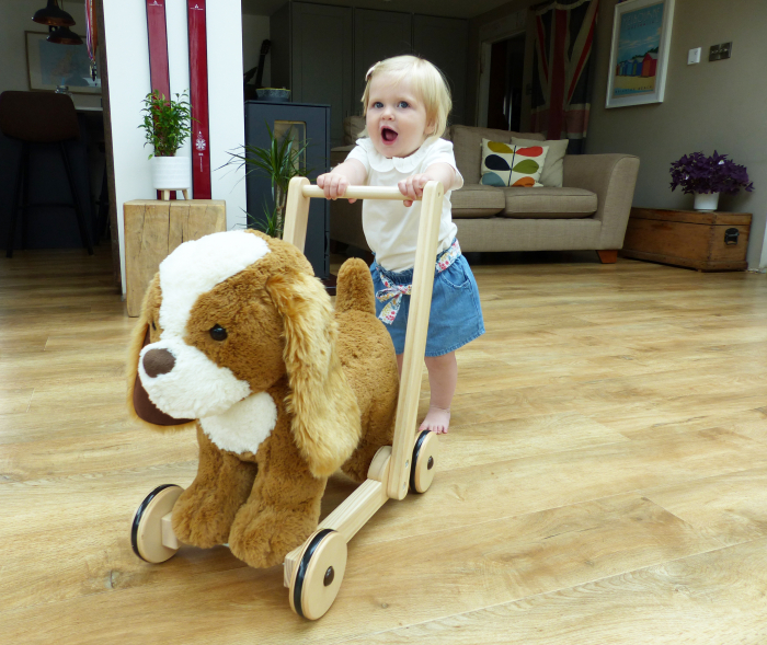 Little Bird Told Me - Peanut Pup Walker, Push Along & Ride On Toy pentru copii de peste 1 an, King Charles Spaniel Caine Pufos pentru copii mici, Cadru robust din lemn, Scaun căptusit [13]