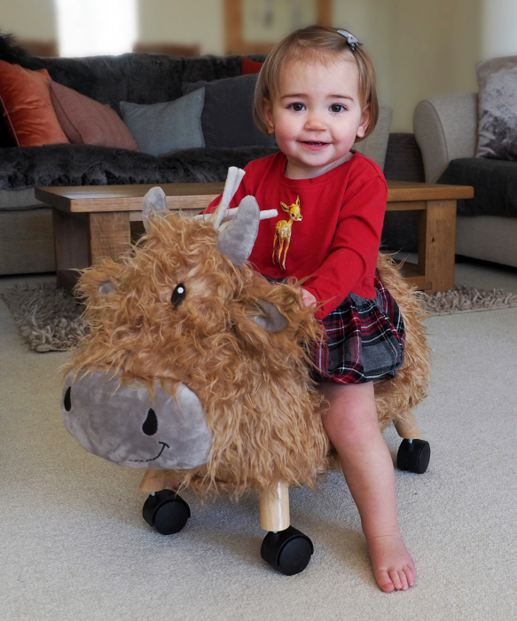 Little Bird Told Me - Văcuța Hubert Highland, Ride On Animal Toy, pentru copii de peste 1 an, Cadru robust din lemn, Scaun căptusit [3]