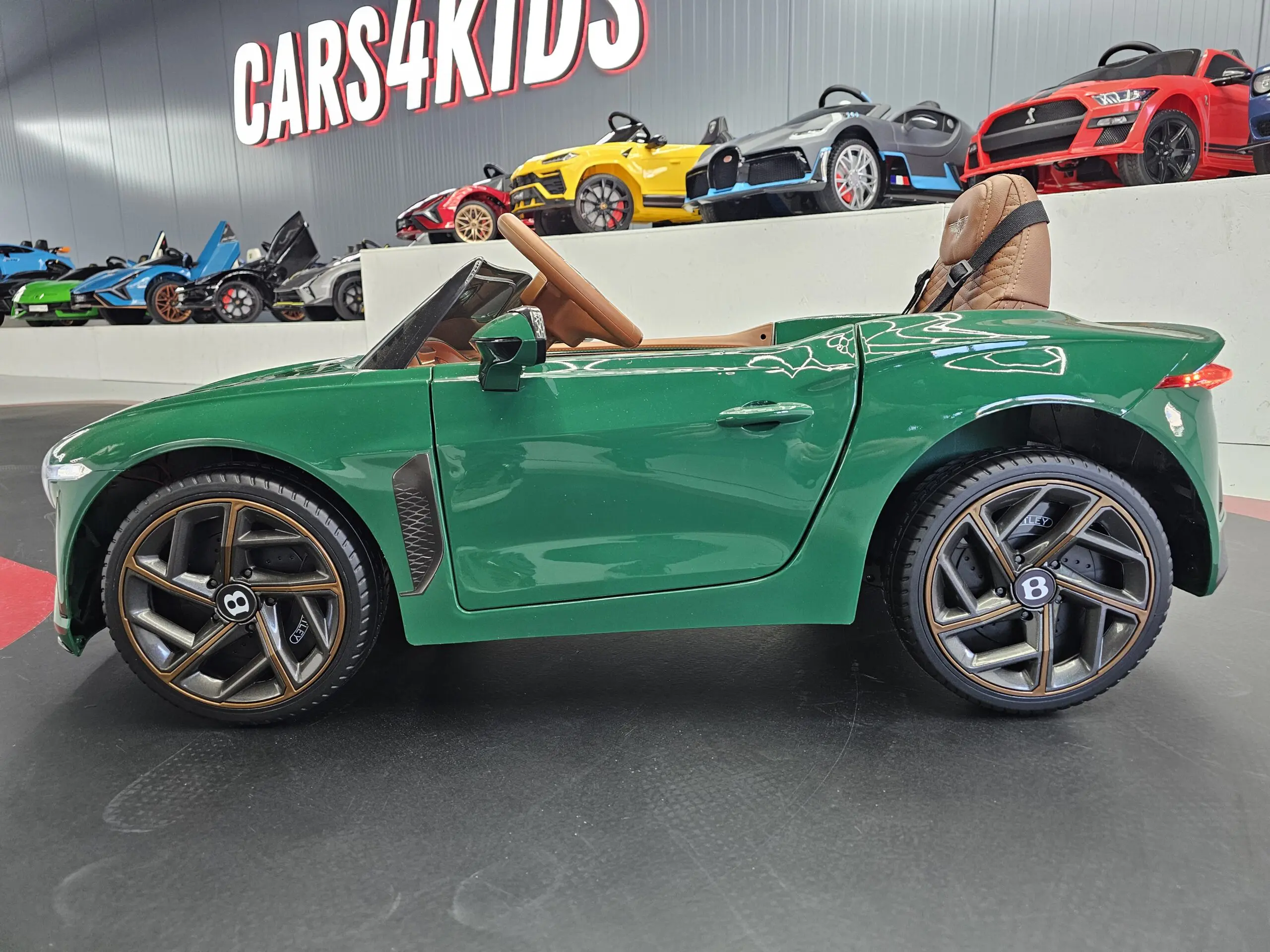 Mașină electrică Bentley Bacalar 12V Verde Metalic, Licență Oficială – Uși Verticale, Telecomandă 2.4G [4]