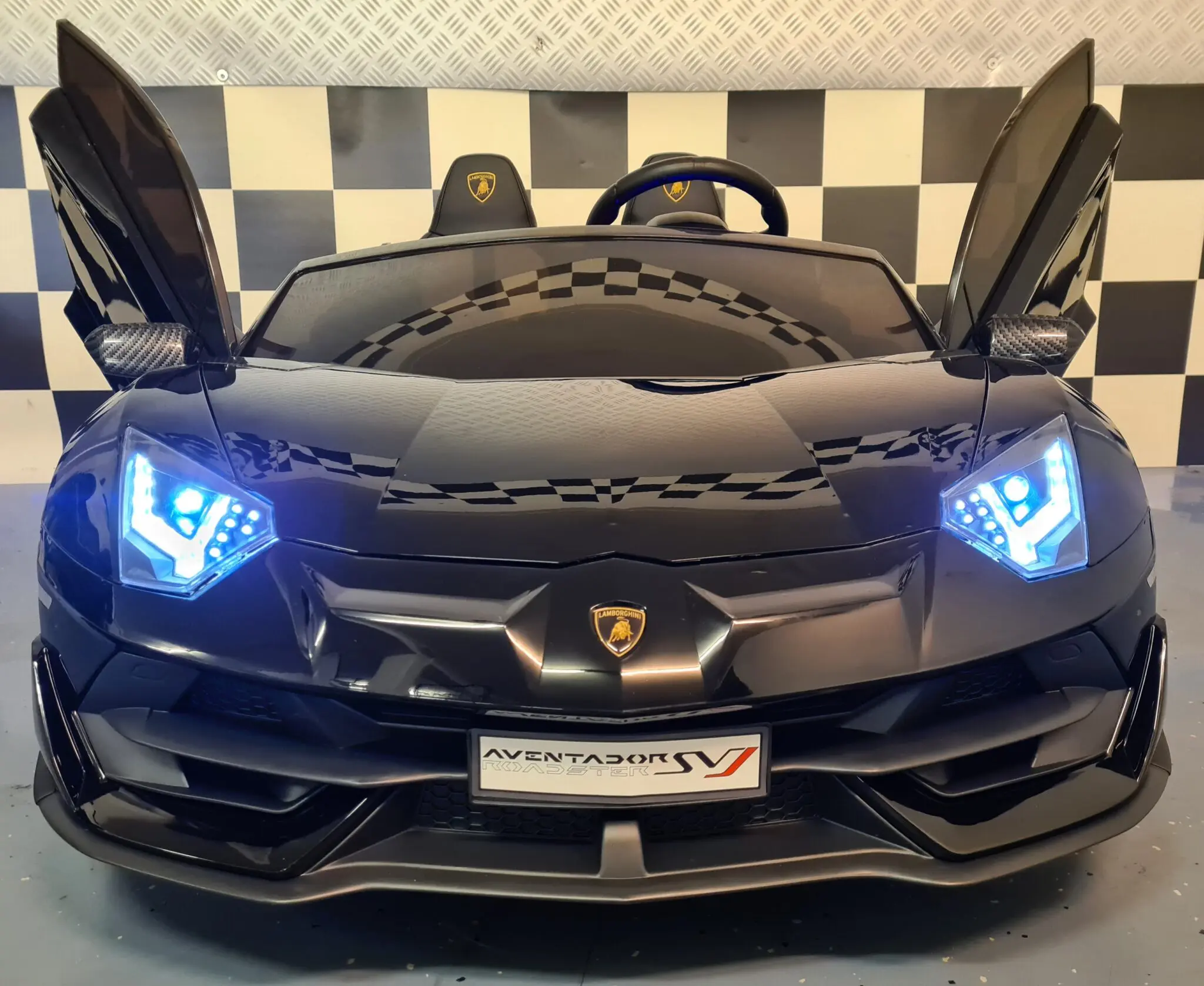 Mașină electrică Lamborghini Aventador SVJ 24V Negru, 2 Locuri, licență oficială – Drift, Uși Verticale, Telecomandă [6]