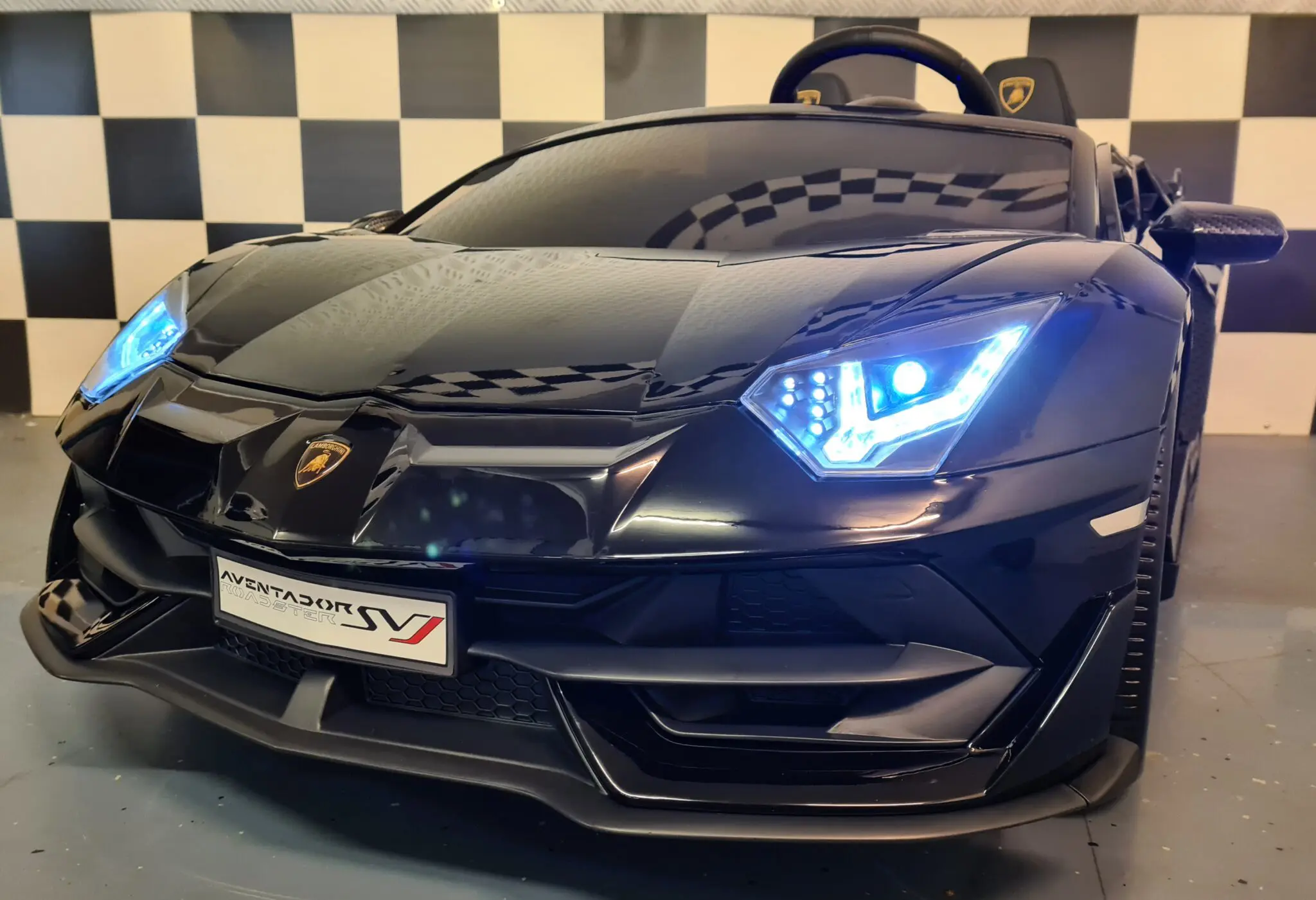 Mașină electrică Lamborghini Aventador SVJ 24V Negru, 2 Locuri, licență oficială – Drift, Uși Verticale, Telecomandă [4]