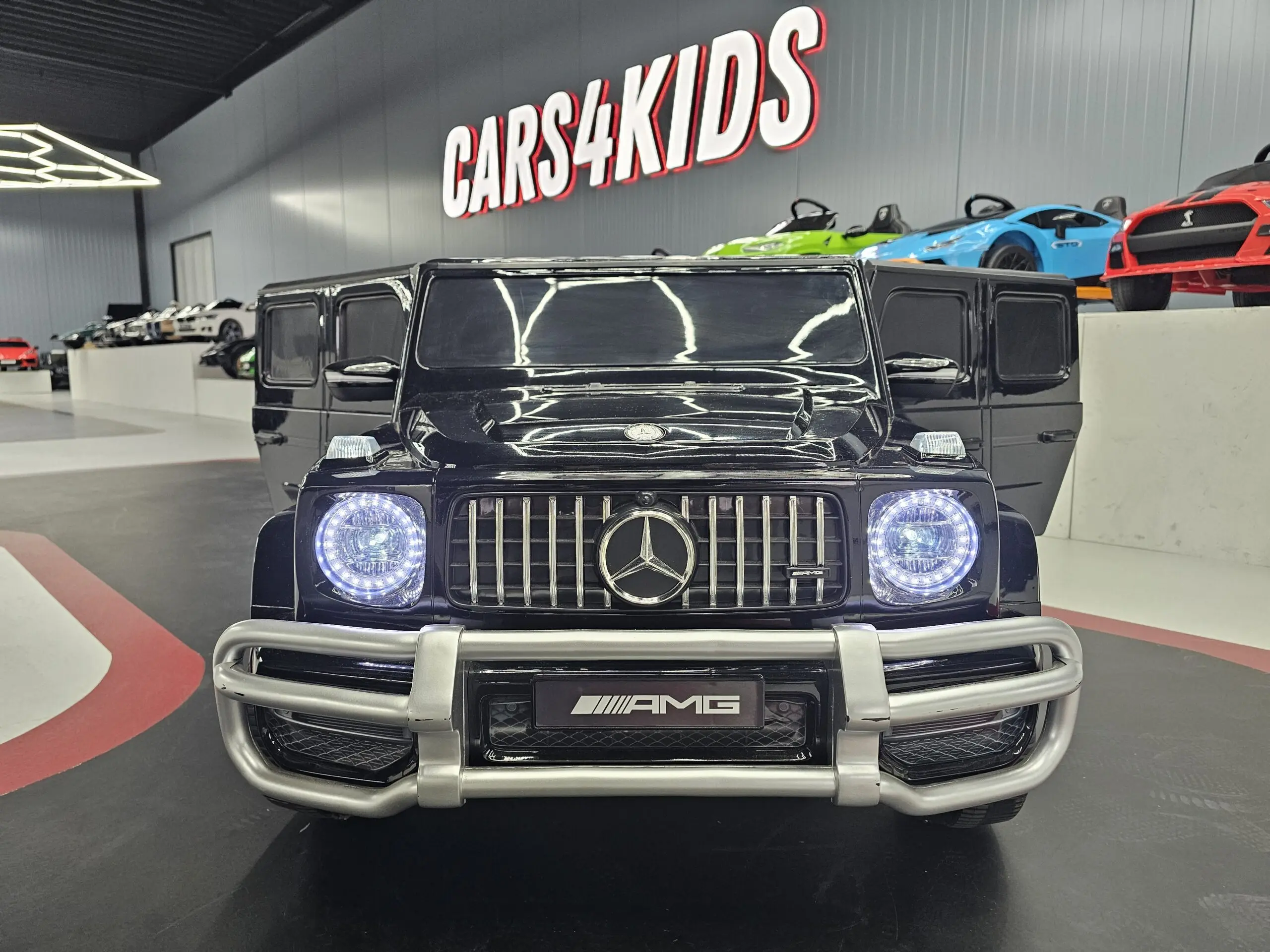 Mașină electrică Mercedes G63 AMG 24V Negru Metalic, 2 Locuri, Licență Oficială – Telecomandă 2.4G [3]