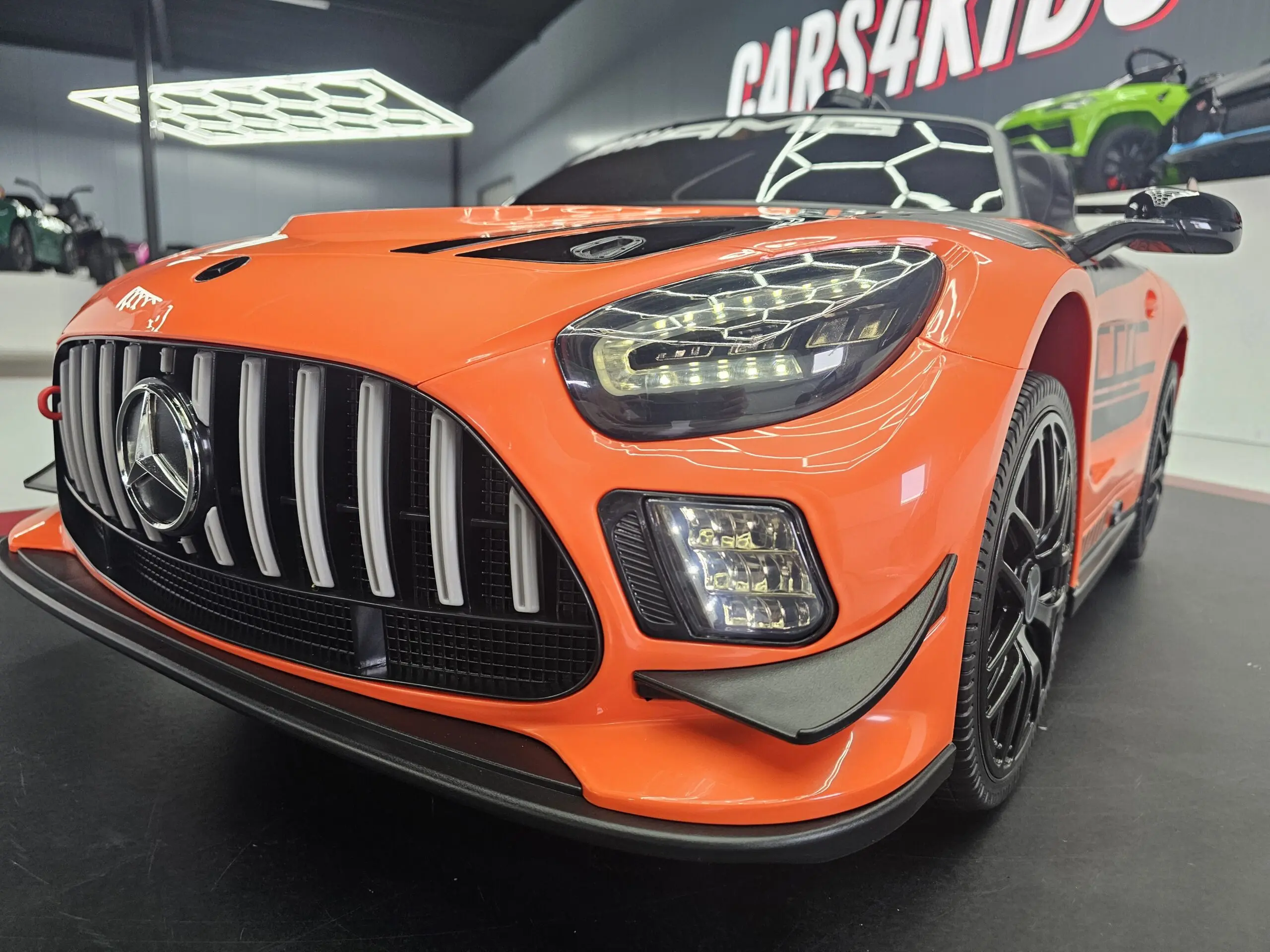 Mașină electrică Mercedes GT3 AMG 12V Portocaliu, Licență Oficială – Telecomandă 2.4G, Scaun Piele [4]
