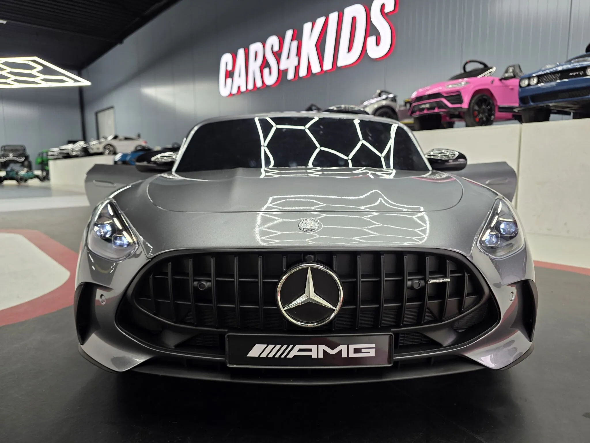 Mașină electrică pentru copii Mercedes GT63 24V, 2 locuri, gri metalizat, telecomandă 2.4G, 4 motoare, scaun din piele [2]
