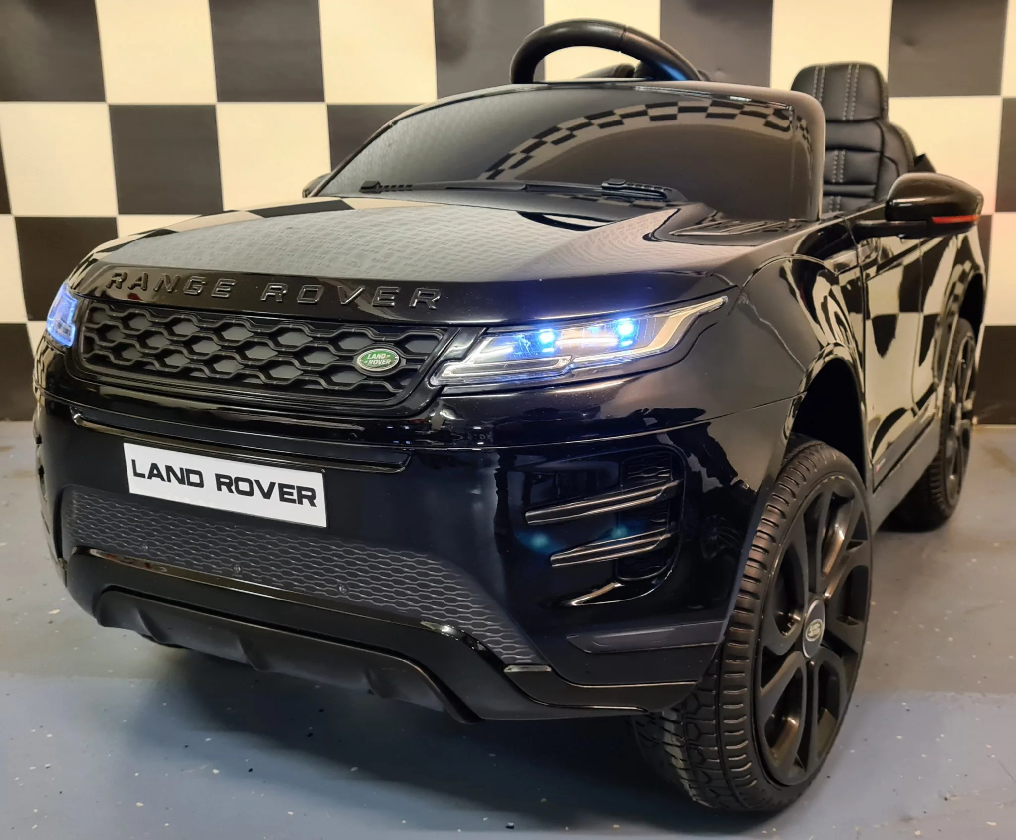Mașină electrică Range Rover Evoque 4×4 12V Negru Metalic – Telecomandă 2.4G, 4 Motoare, Scaun Piele [2]