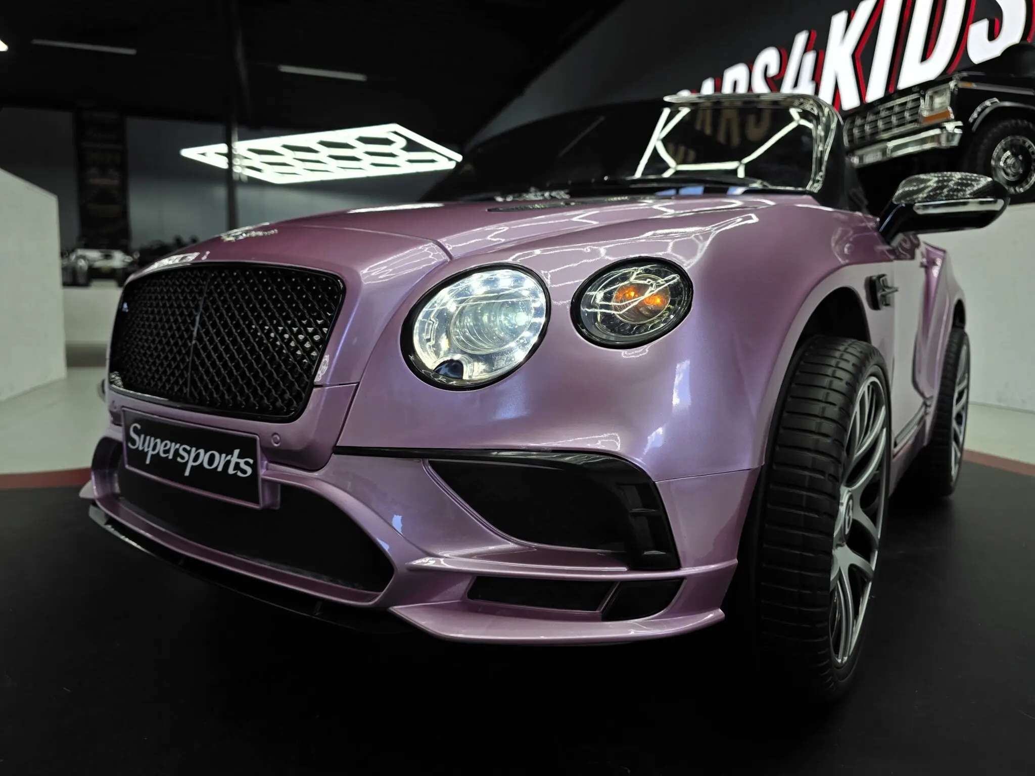 Mașinuță Electrică Copii Bentley Continental 12V, Telecomandă 2.4G, Șa Piele Neagră, Uși Funcționale, Roz Metalizat [5]