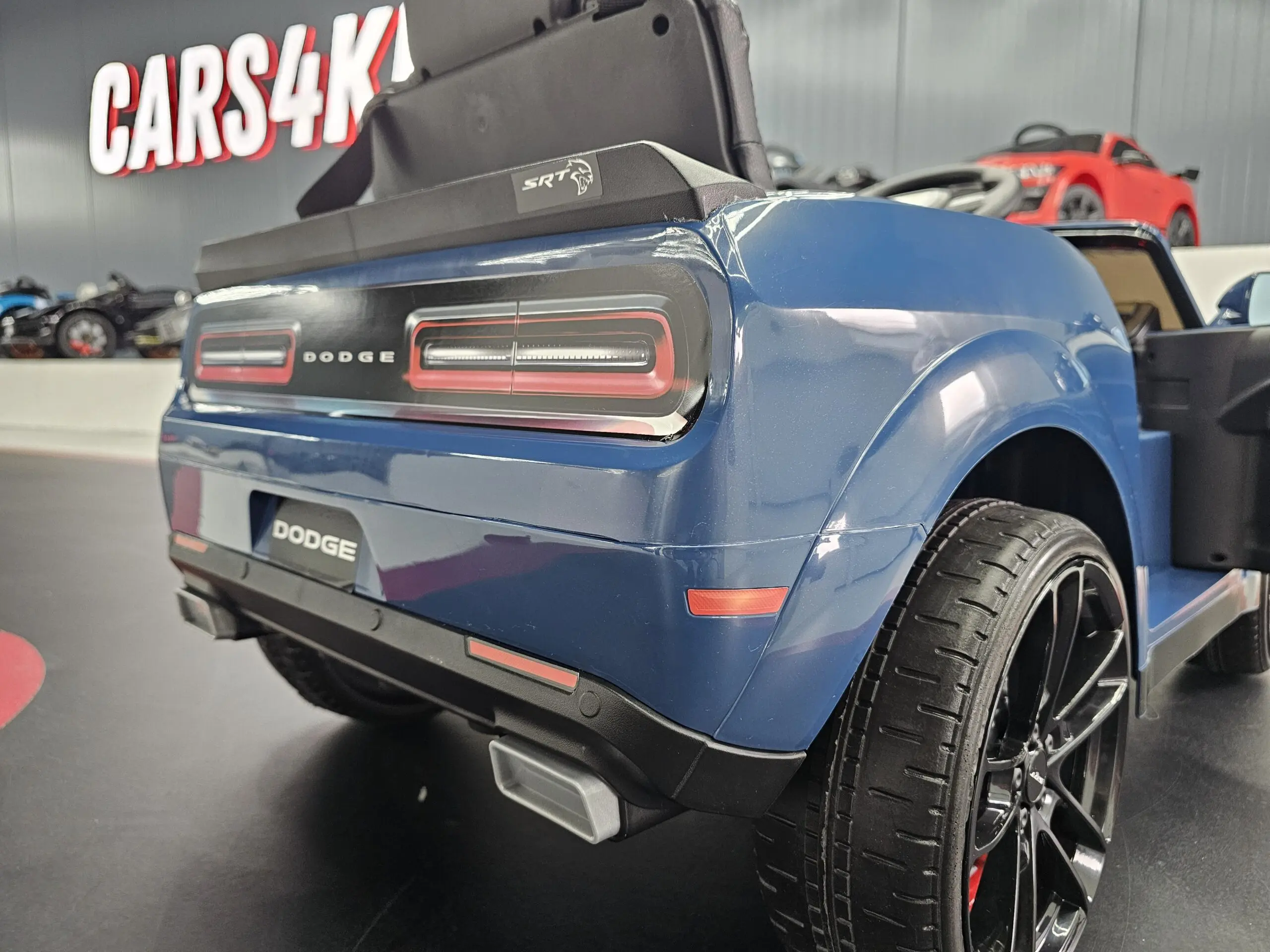 Mașinuță Electrică Copii Dodge Charger SRT 12V, Telecomandă, Bluetooth, Șa Piele, Suspensie, 3-5 ani [8]