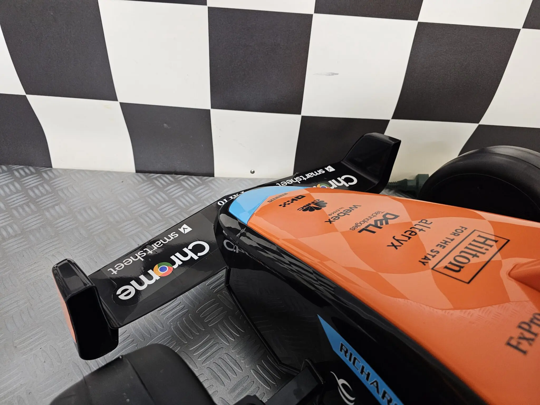 Mașinuță Electrică McLaren Formula 1 12V Portocaliu – Licență Oficială McLaren, Bluetooth, Telecomandă 2.4G, Scaun Piele | 3-5 Ani, Max. 30 kg [7]