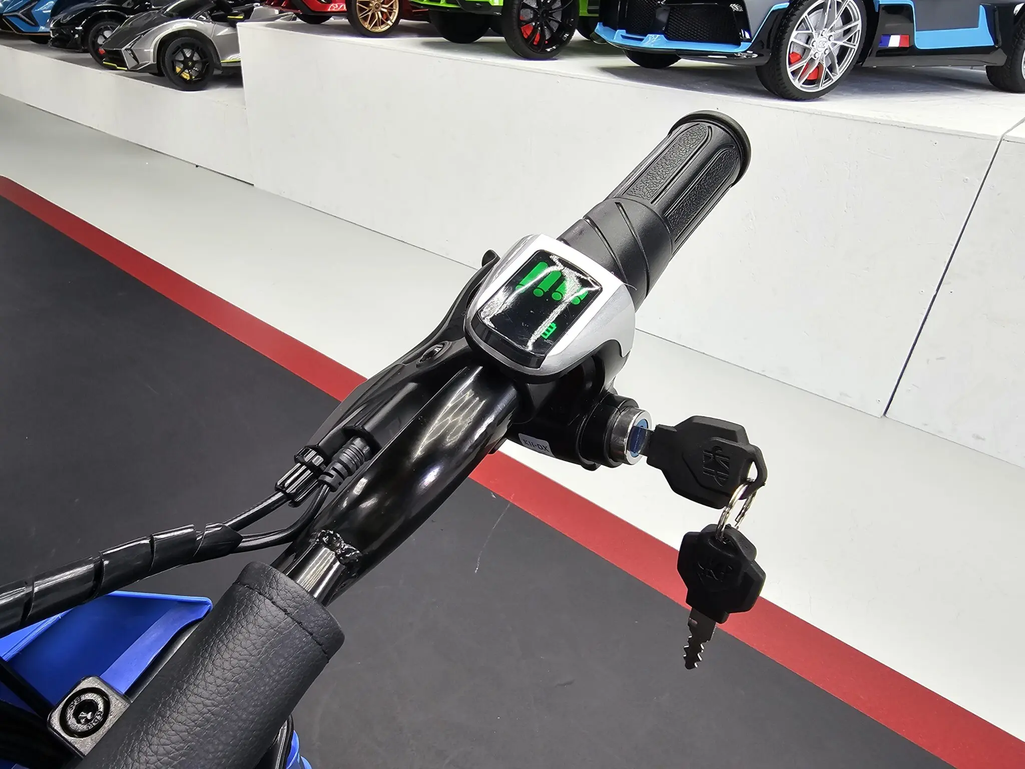Motocicletă Electrică Cross pentru Copii X-Bike 24V Albastru – Motor 250W, 2 Viteze 14/22 km/h, Roți Pneumatice, Suspensii | 6-14 Ani, Max. 65 kg [6]