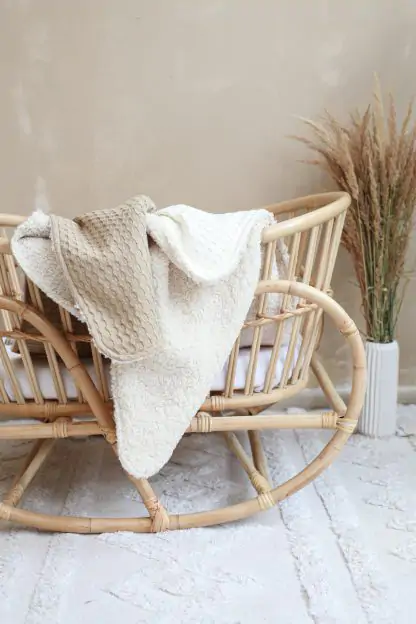 Paturica pentru copii, reversibila, dublat, bumbac waffle Ecru si tesatura bucle Crem, Teddy by BabyLy, 100x70cm [4]