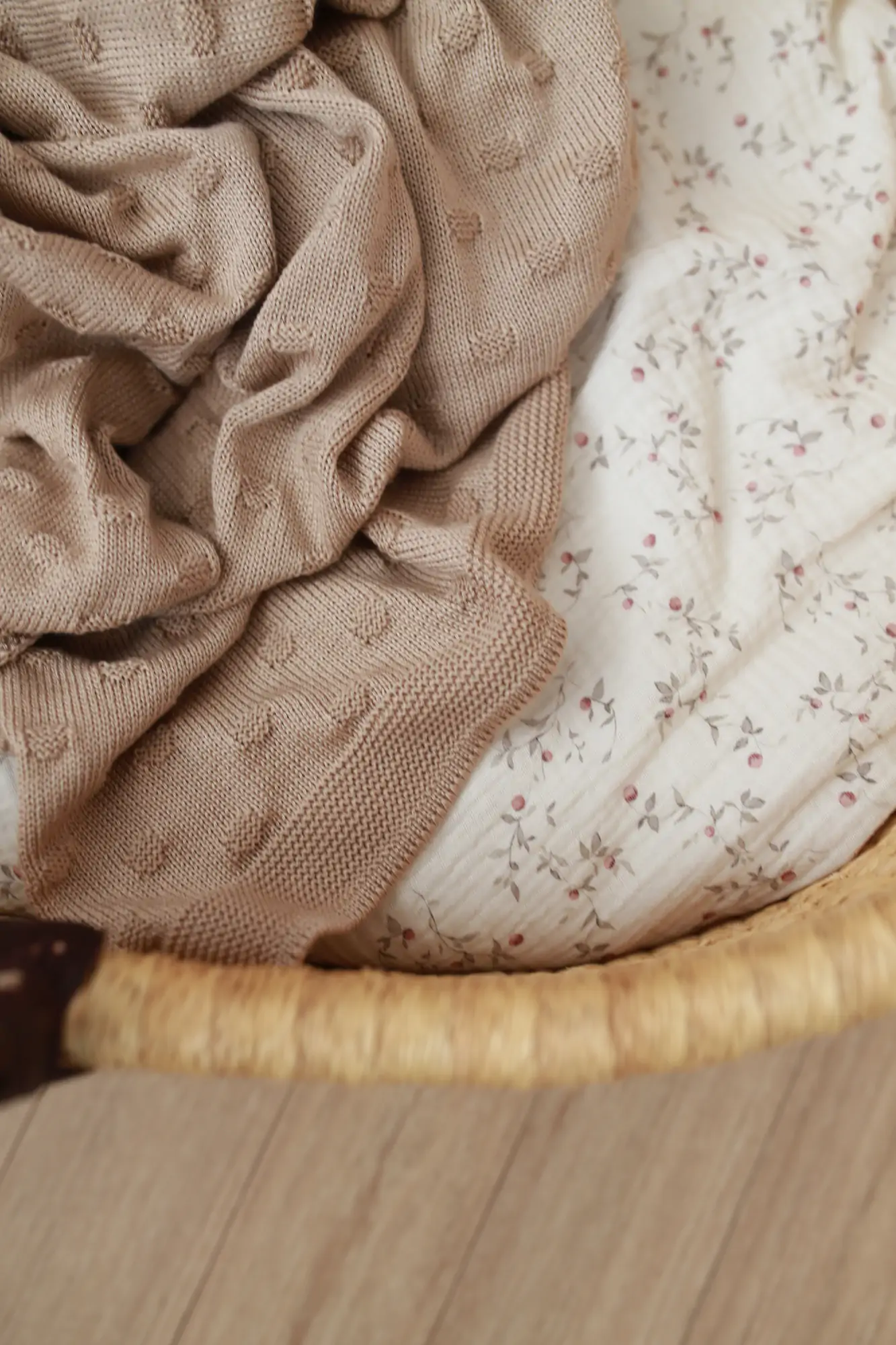 Păturică Tricotată din Bambus și Bumbac BabyLy, Silky Soft, 80x100cm, Mocha Mousse, Termoreglatoare, Certificată [3]