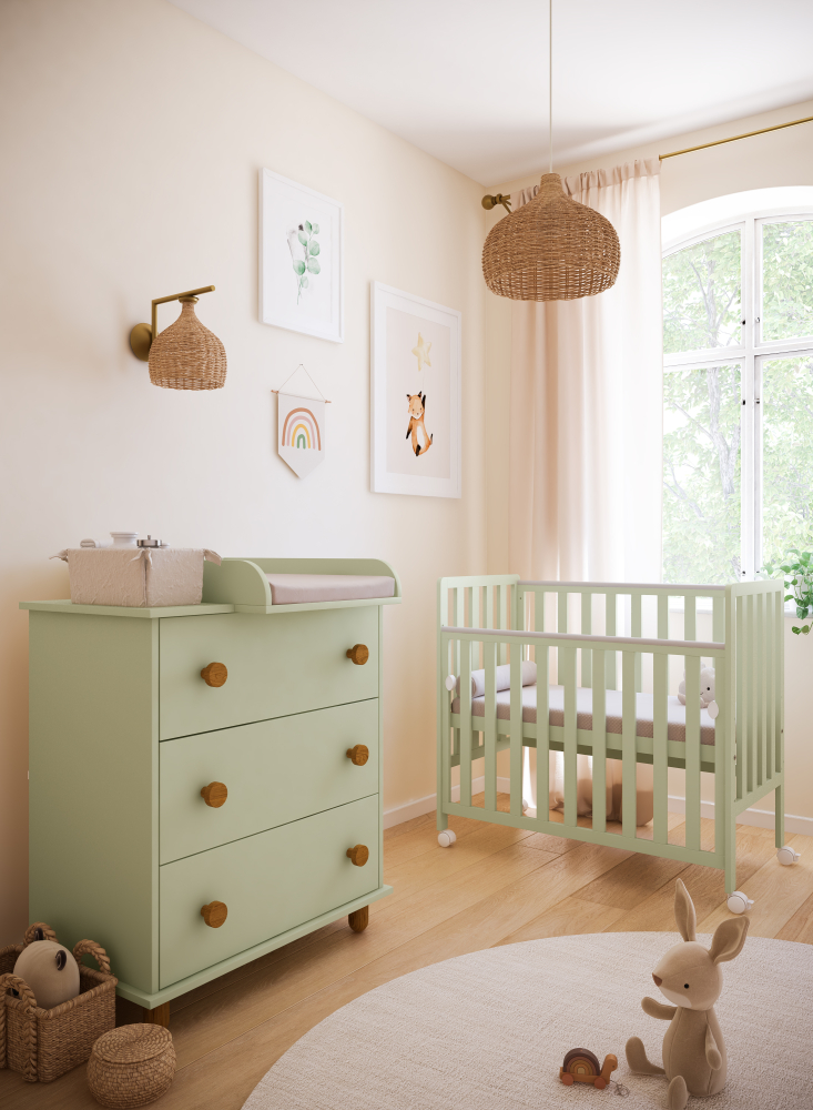 Pătuț din Lemn BAMBI Mentă 100×50 cm Laterala culisantă · Roți cu blocare · Protecție silicon pentru dentiție · EN 716-1 [2]