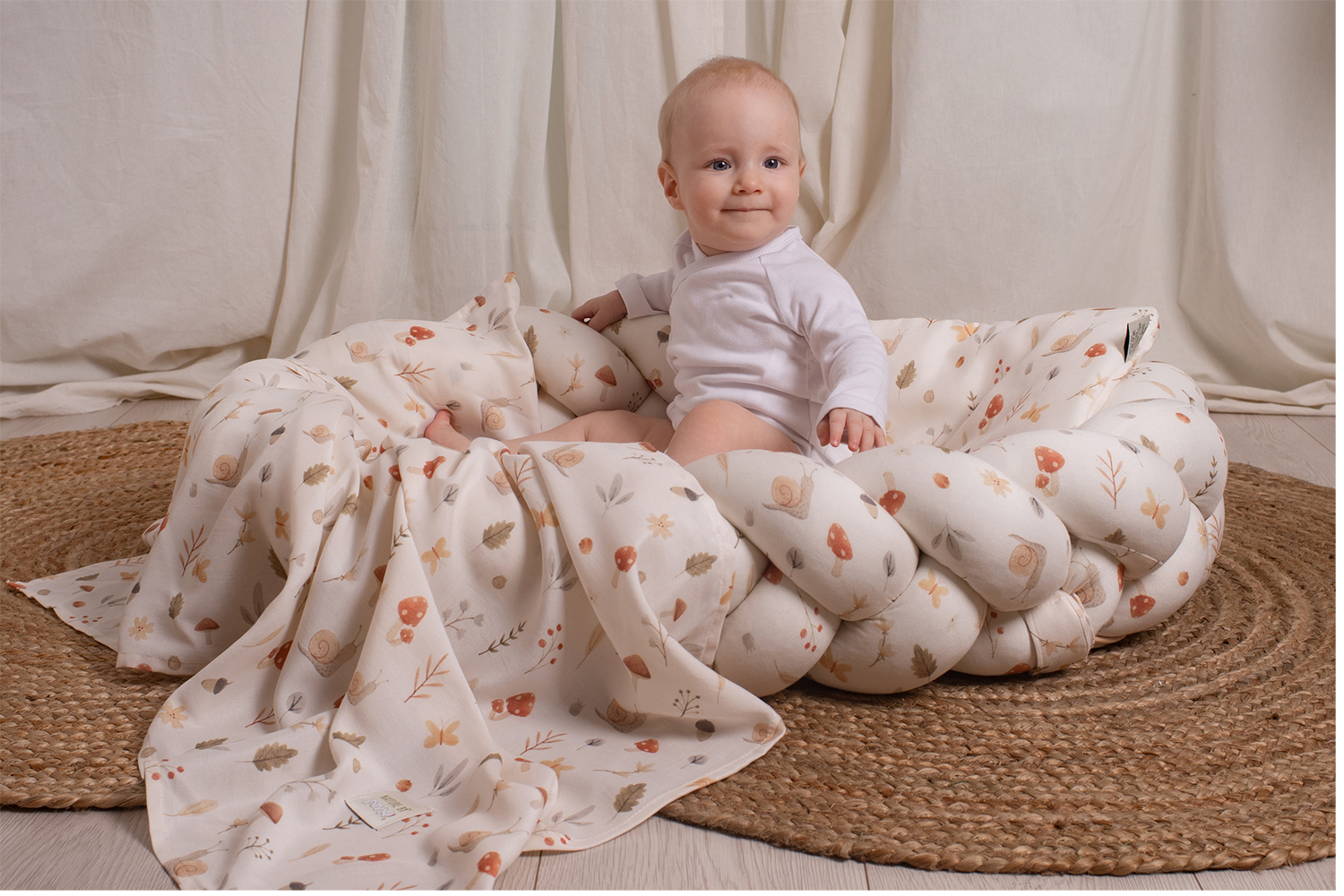 Pilota pentru copii Nature Bamboo by Amy din bambus si umplutura hipoalergenică BabySoft, Comori din natura, 140x100cm [2]