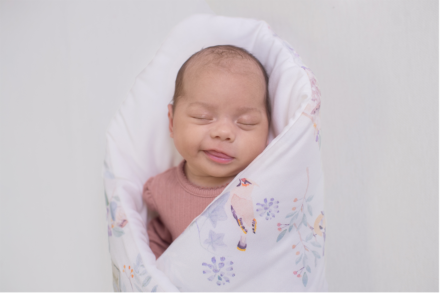 Pilota pentru copii Nature Bamboo by Amy din bambus si umplutura hipoalergenică BabySoft, Pasari mint, 70x65cm [2]