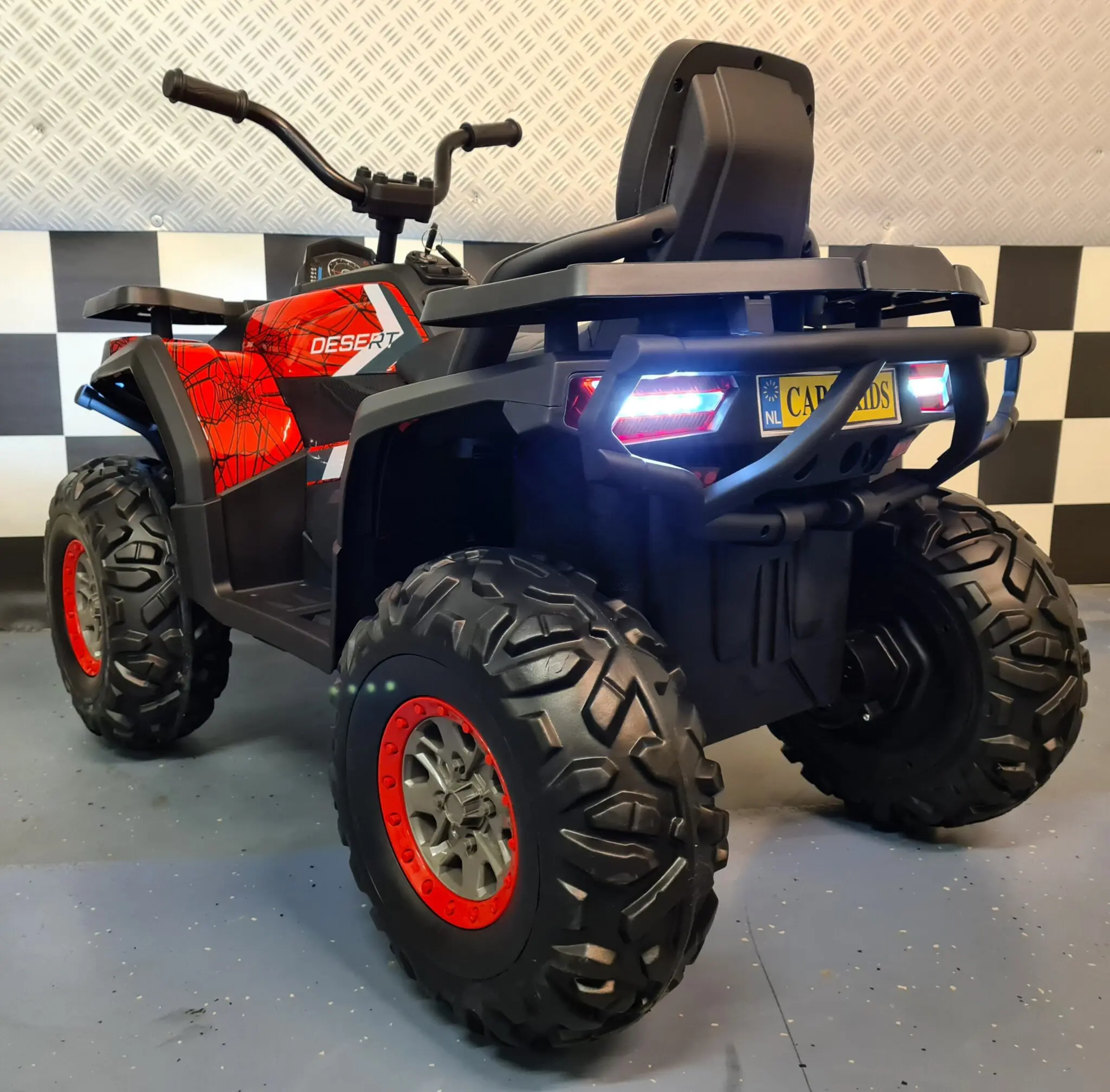 Quad Electric pentru Copii Spider Desert 12V Roșu – Design Pânză de Păianjen, Suspensii, Bluetooth, Acumulator 10Ah, Roți Cauciuc | 3 Ani+, Max. 30 kg [11]