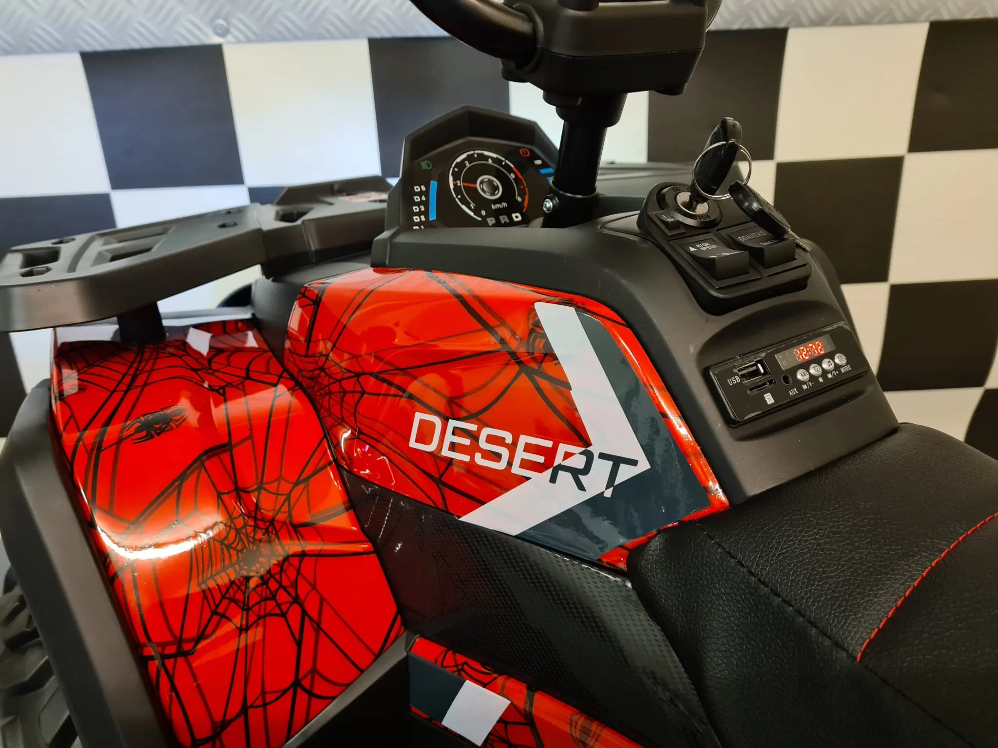 Quad Electric pentru Copii Spider Desert 12V Roșu – Design Pânză de Păianjen, Suspensii, Bluetooth, Acumulator 10Ah, Roți Cauciuc | 3 Ani+, Max. 30 kg [7]