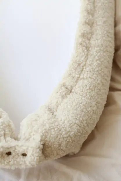 Suport de dormit Babynest Premium Bumbac Organic si tesatura bucle Crem, Teddy by BabyLy, 80x50 cm [2]