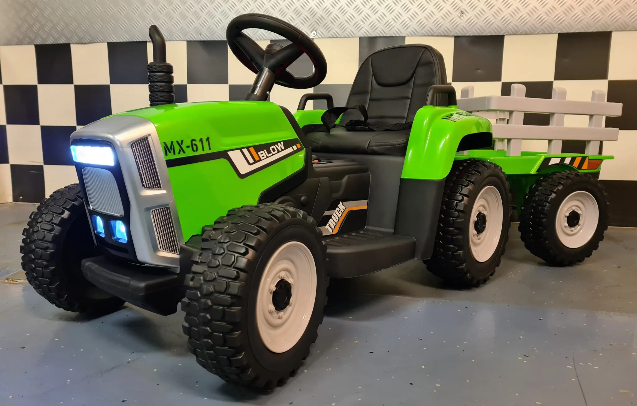Tractor Electric pentru Copii MX-611 12V Verde, cu Remorcă Detașabilă, Bluetooth și Telecomandă 2.4G – Roți Cauciuc, Scaun Piele | 2,5-5 Ani [4]